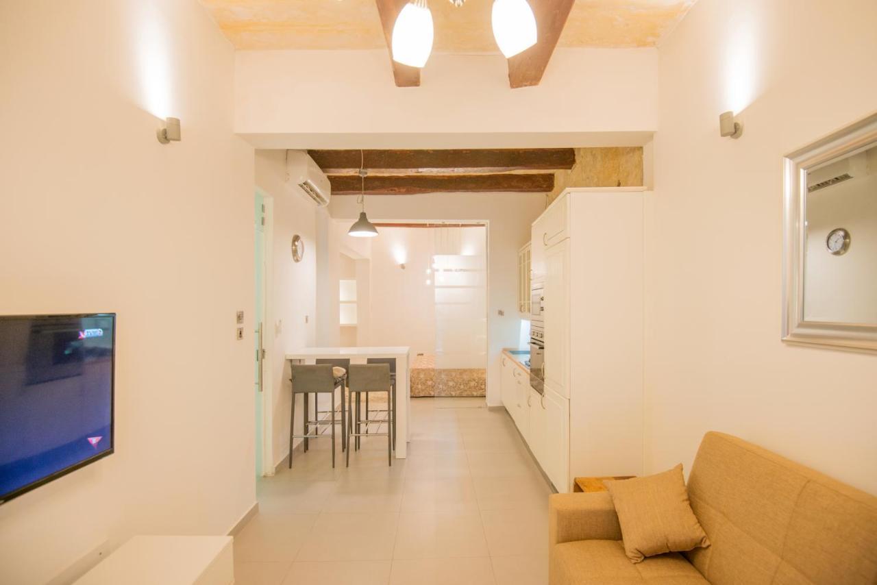 Valletta Most Central Studio Apartment 16Th-Century Building Exterior photo