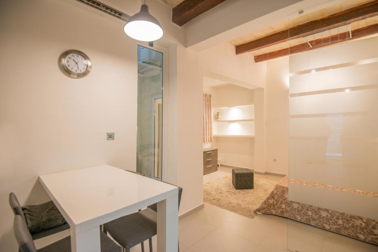 Valletta Most Central Studio Apartment 16Th-Century Building Exterior photo
