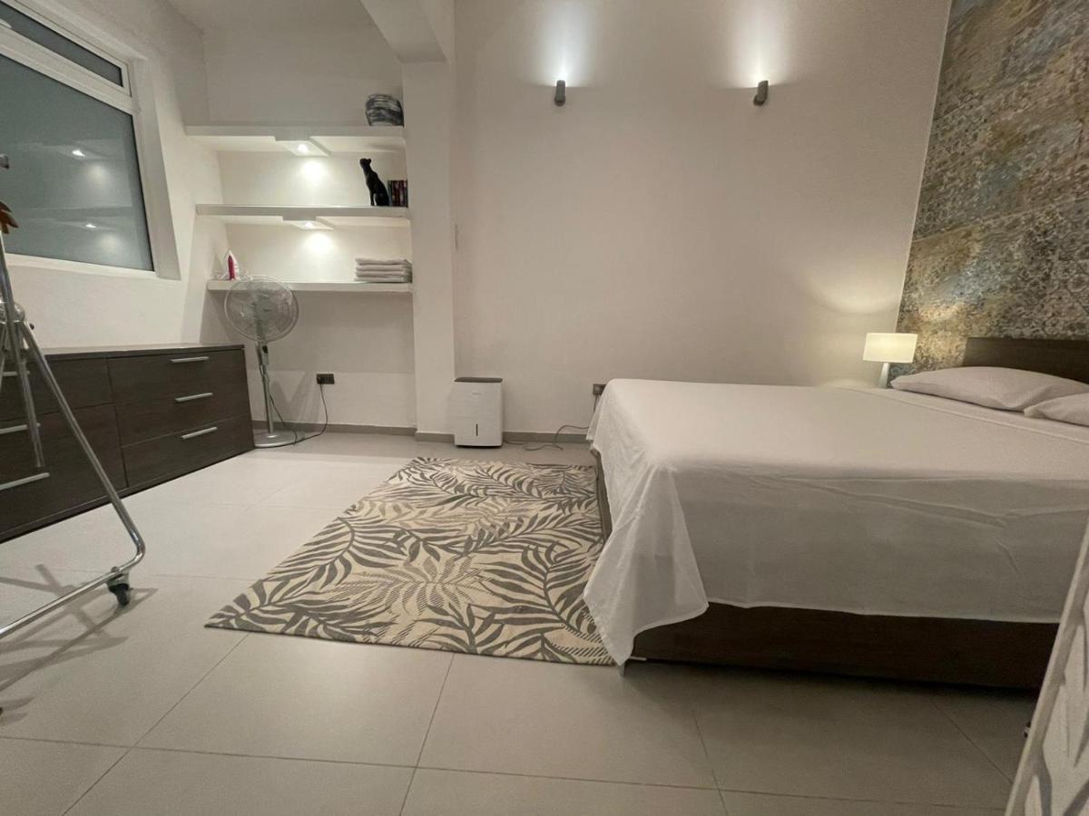 Valletta Most Central Studio Apartment 16Th-Century Building Exterior photo