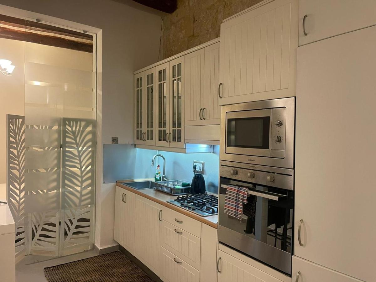 Valletta Most Central Studio Apartment 16Th-Century Building Exterior photo